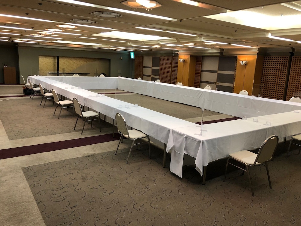 Bandai Silver Hotel 55/58