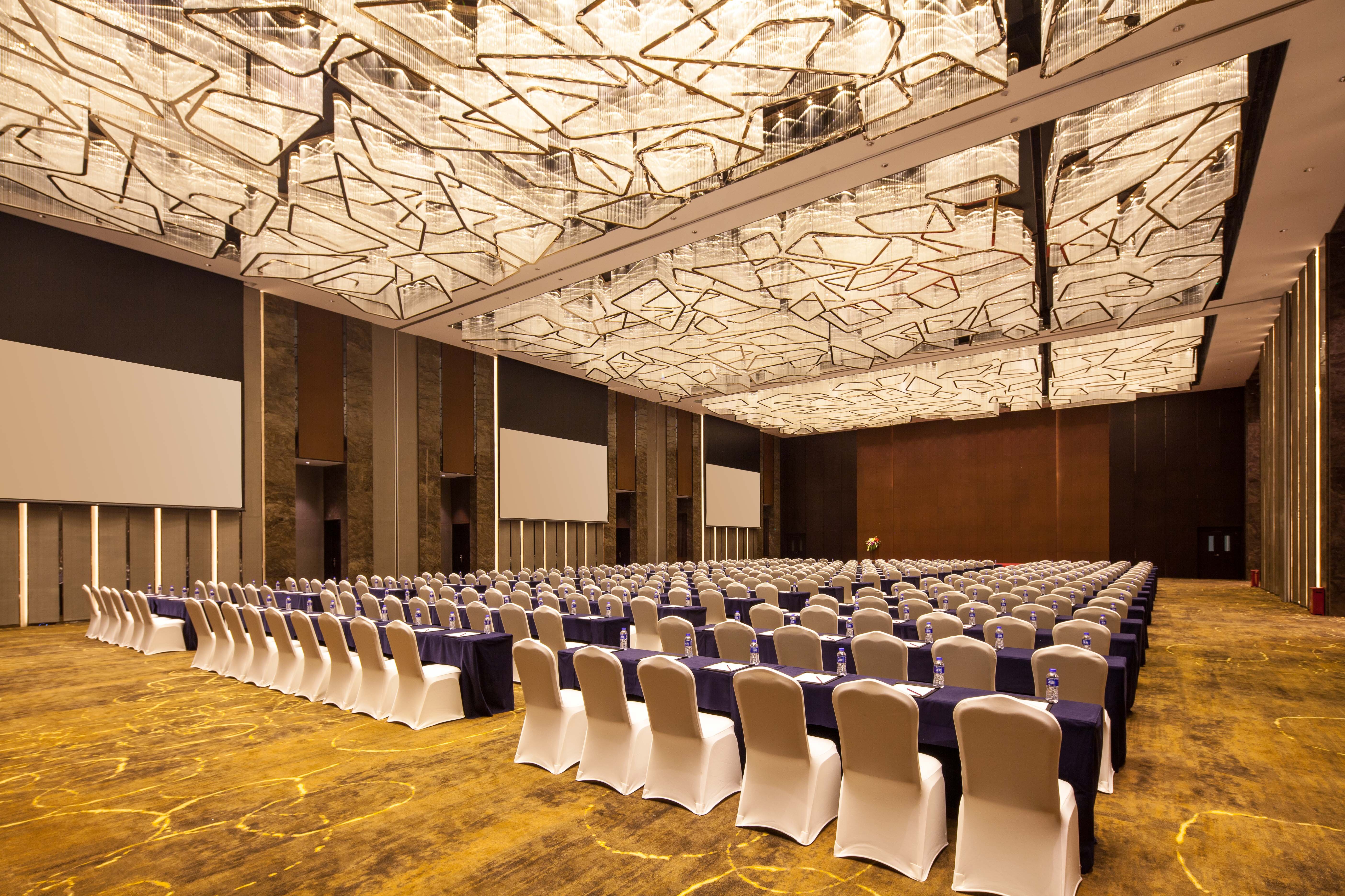 CROWNE PLAZA KUNSHAN 70/79