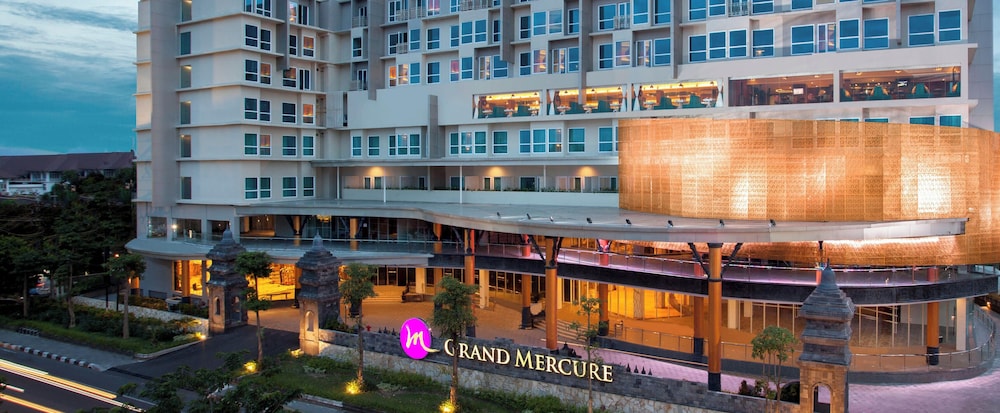 Grand Mercure Yogyakarta Adi Sucipto 2/70