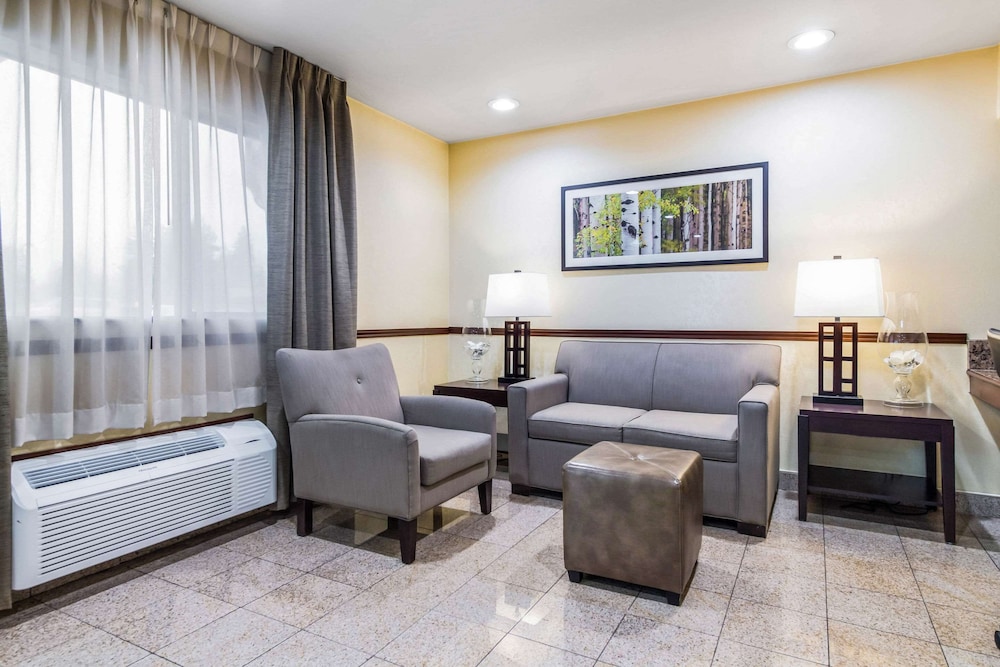 Quality Inn & Suites Lacey Olympia 44/66