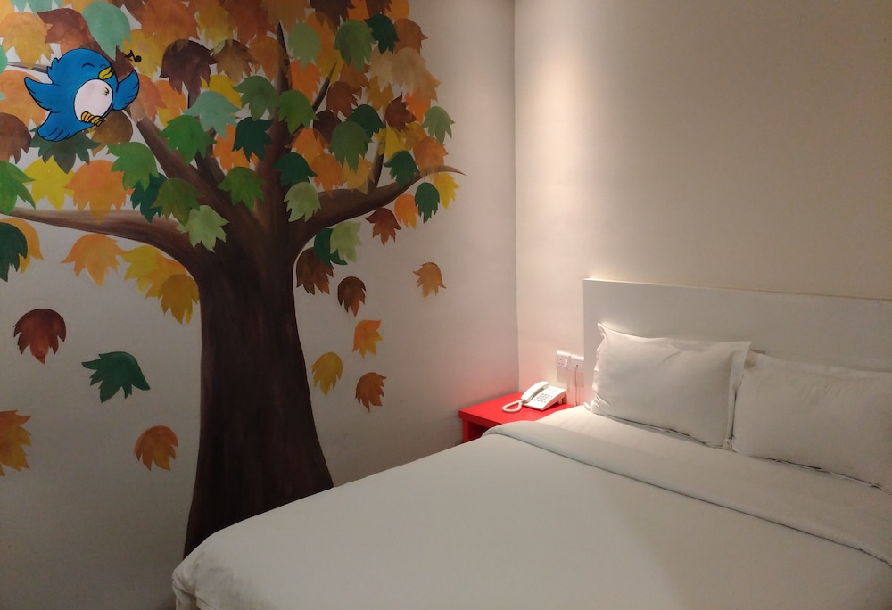 Hotel Strawberry Fields 25/48