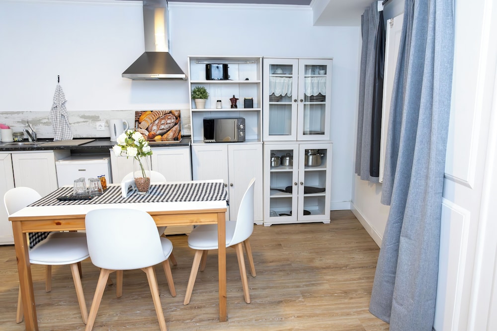 Inn Bairro Alto Bed & Breakfast 65/75