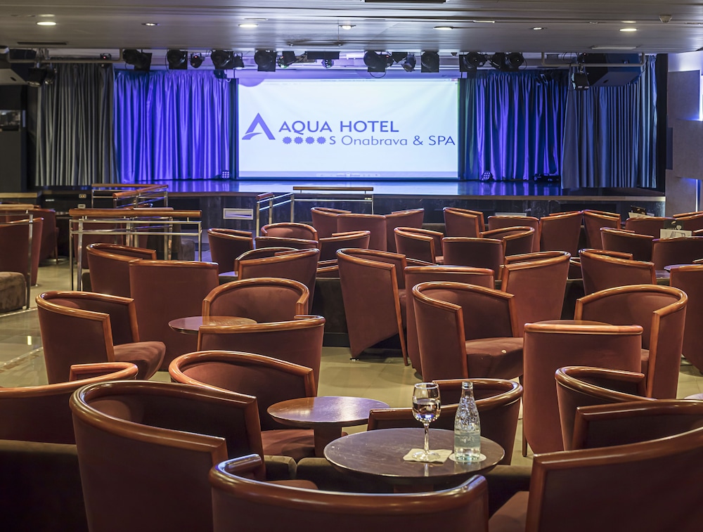 Aqua Hotel Onabrava in SANTA SUSANNA