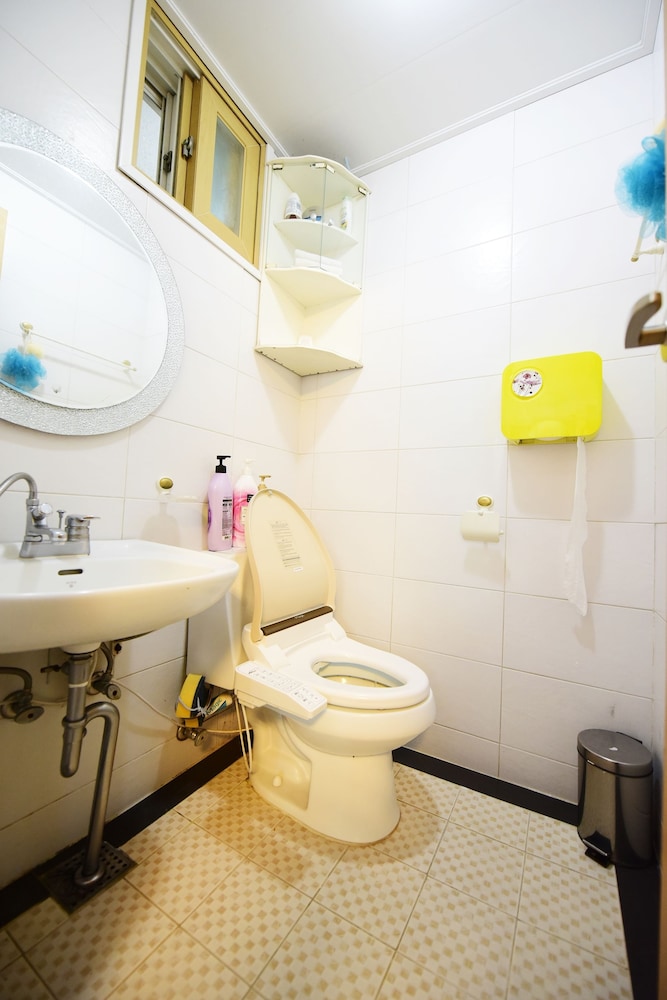 Ganderak Guesthouse - Hostel 47/50