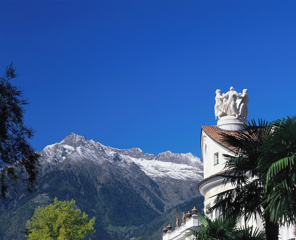 GRAND HOTEL BELLEVUE 41/50