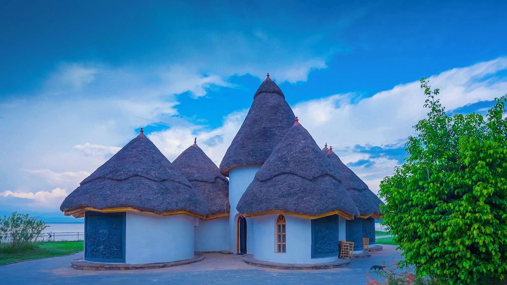 Beynouna Village Eco Lodge 55/59