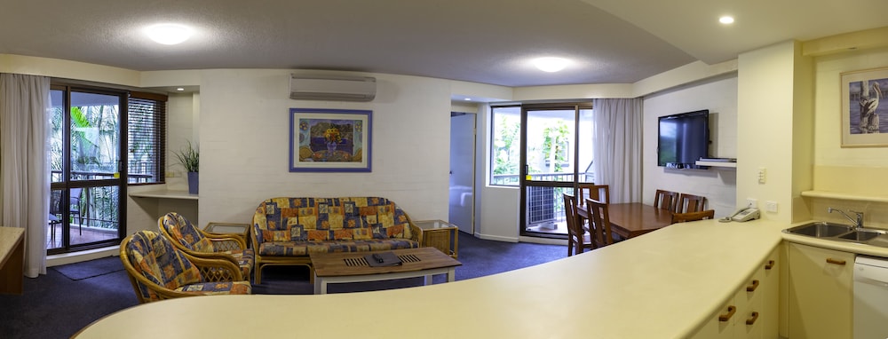 Ocean Breeze Resort 60/77