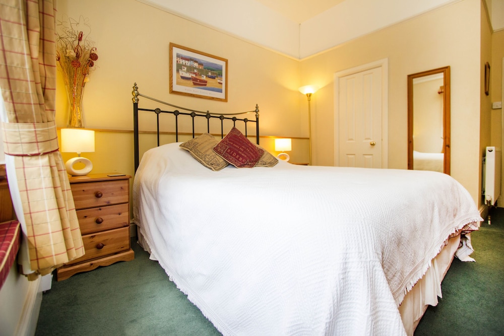 Polraen Country House 12/50