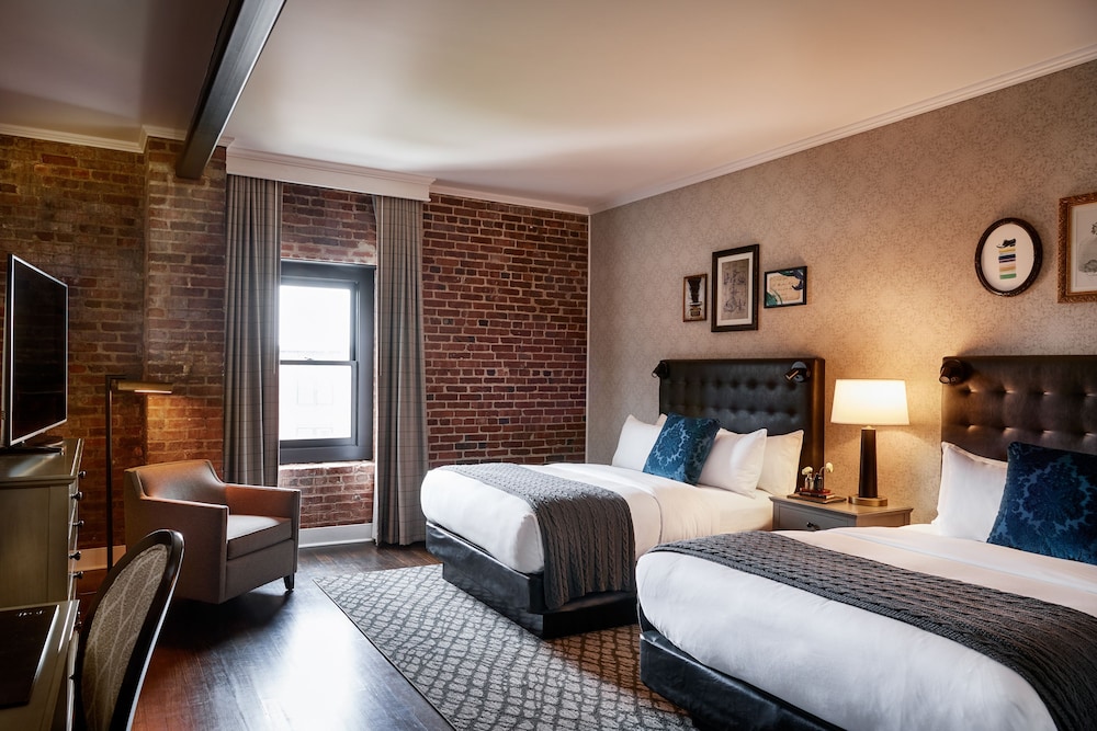 Foundry Hotel Asheville Curio Collection By Hilton 12/49