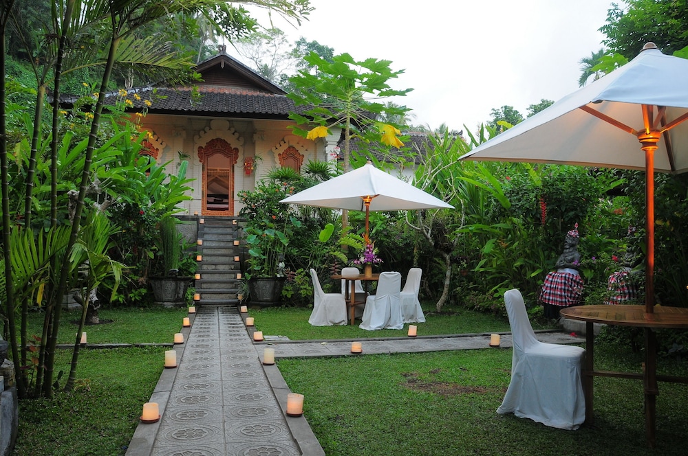 Tirta Ayu Hotel Restaurant 45/50