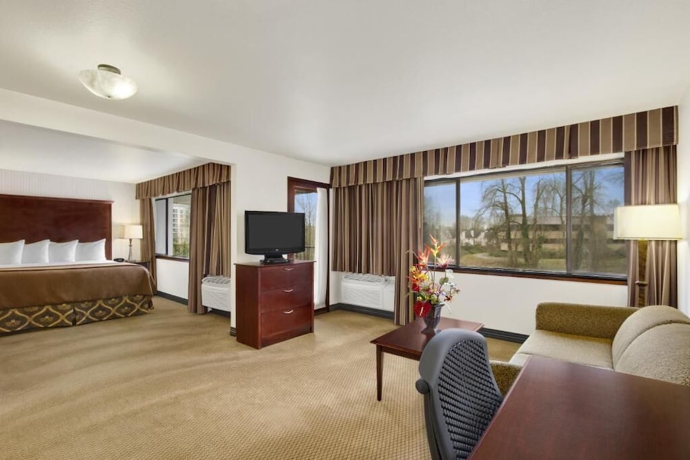 Ramada by Wyndham Tukwila Southcenter 17/30