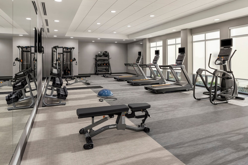 Courtyard by Marriott Bettendorf 6/20