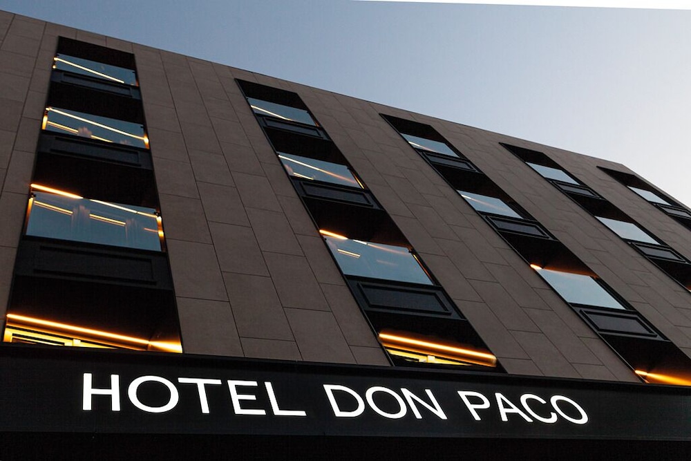 Don Paco Hotel 3/77