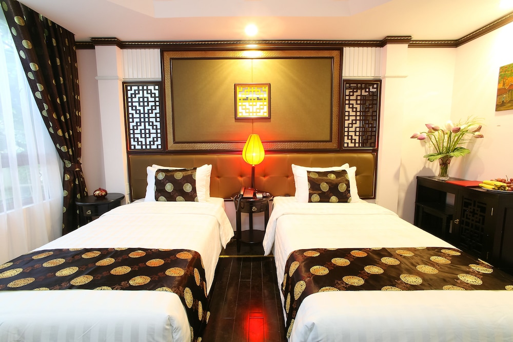 Church Legend Hotel Hanoi 10/20