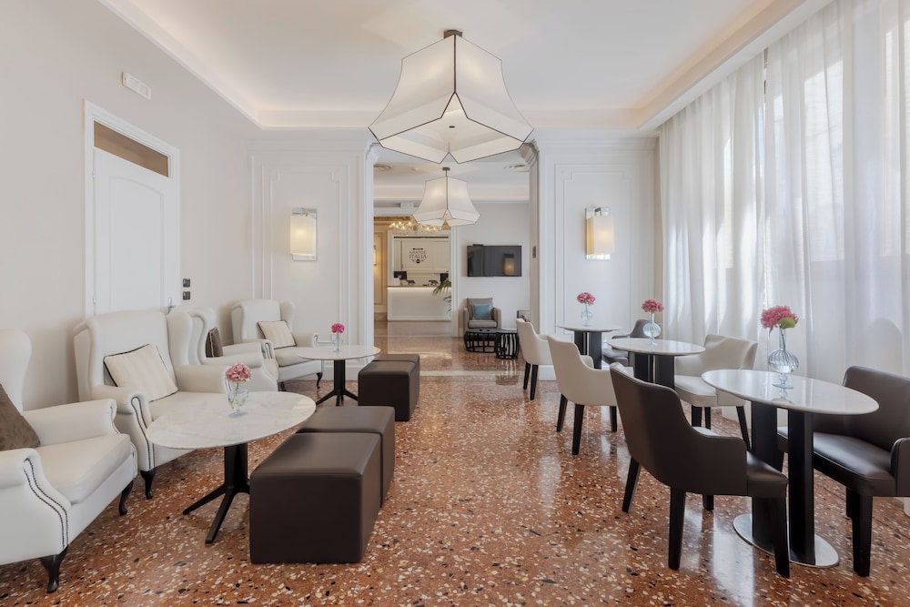 Hotel Grande Italia 100/119