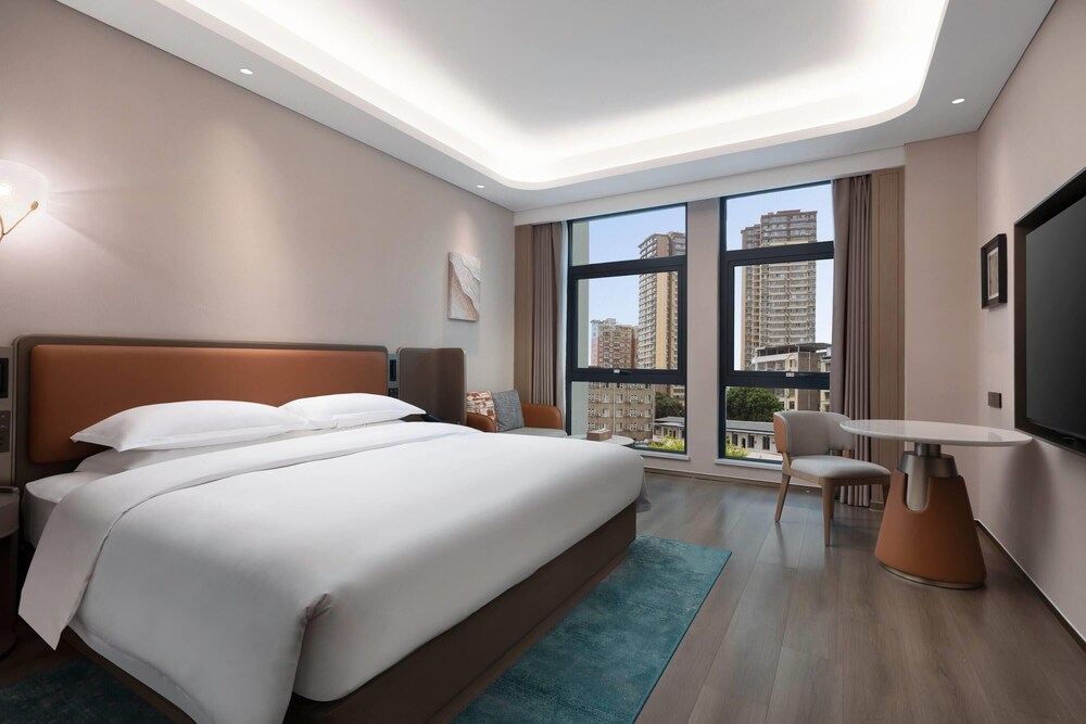 Days Hotel by Wyndham Leshan Downtown 4/18