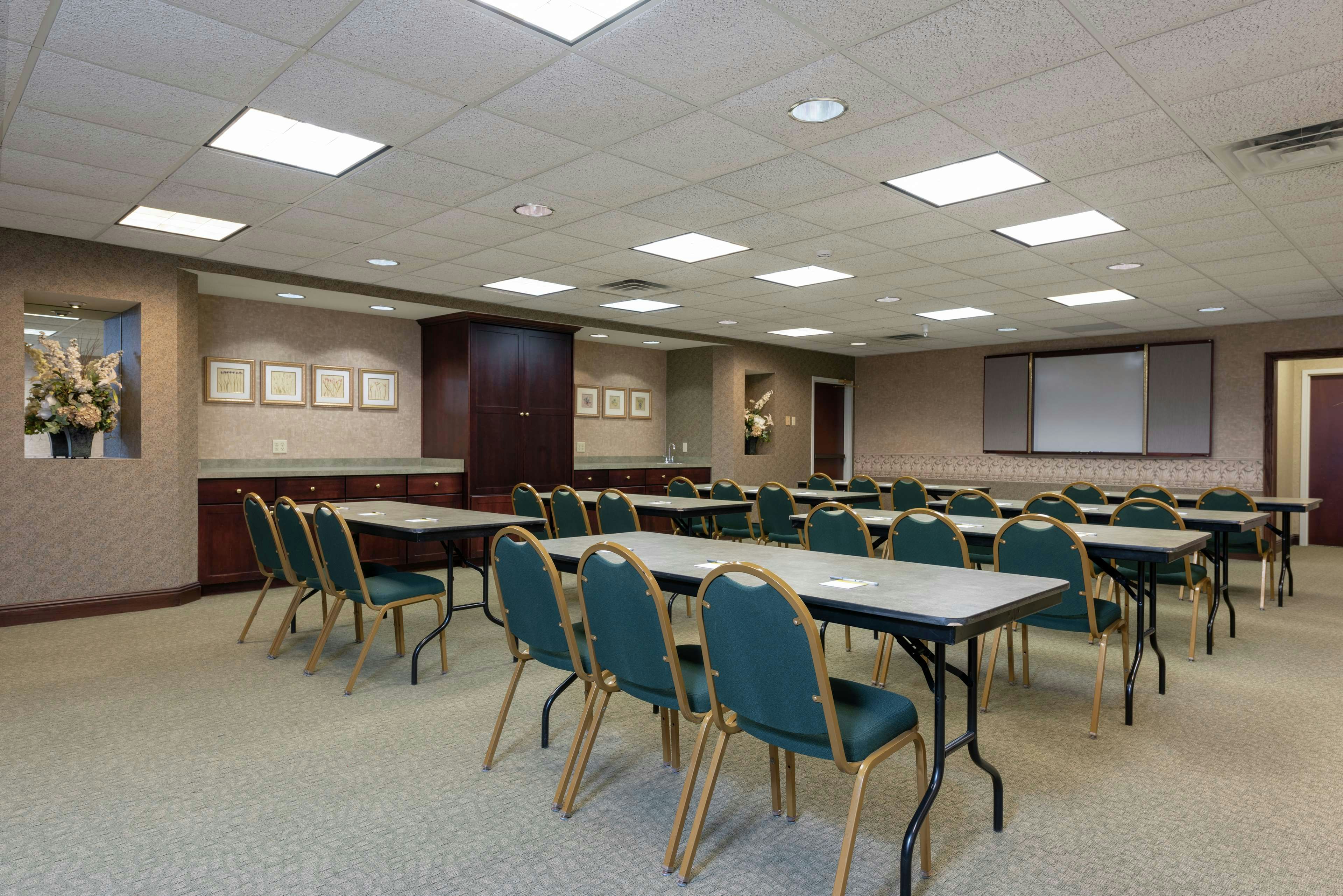 Hampton Inn & Suites Valparaiso 71/81