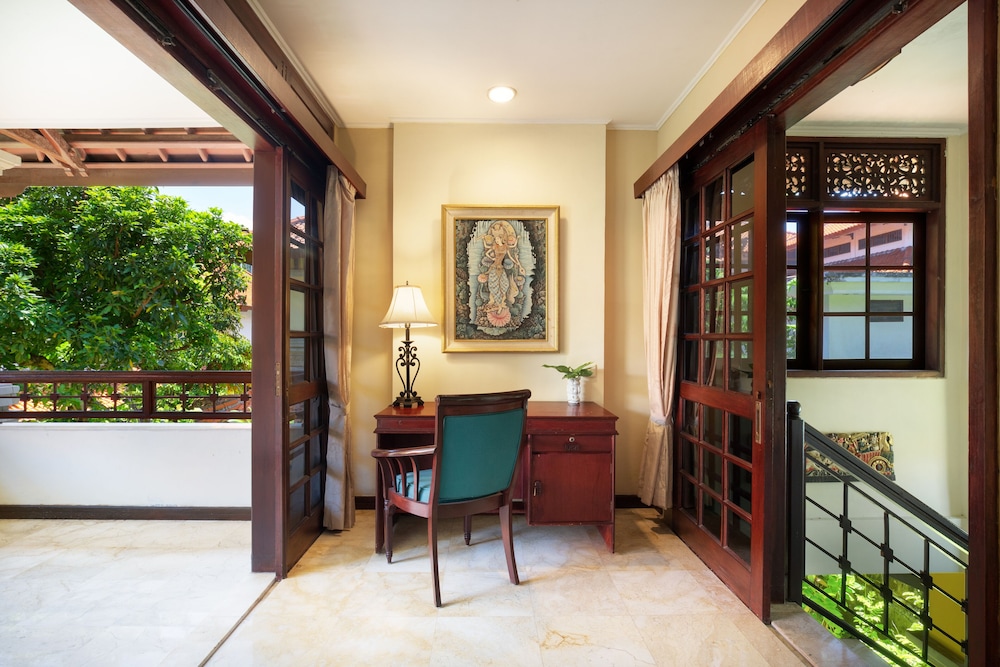 Royal Hotel and Villa Bali 28/48