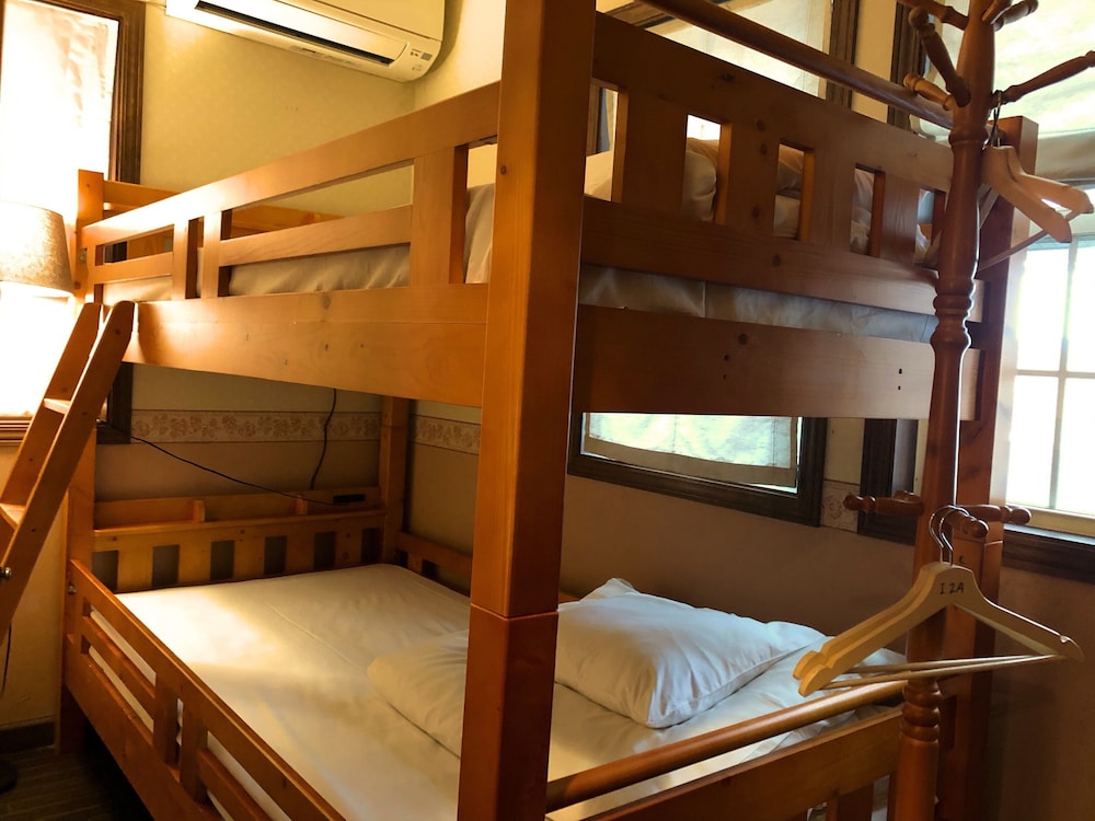 Iza Kamakura Guest House & Bar 34/65
