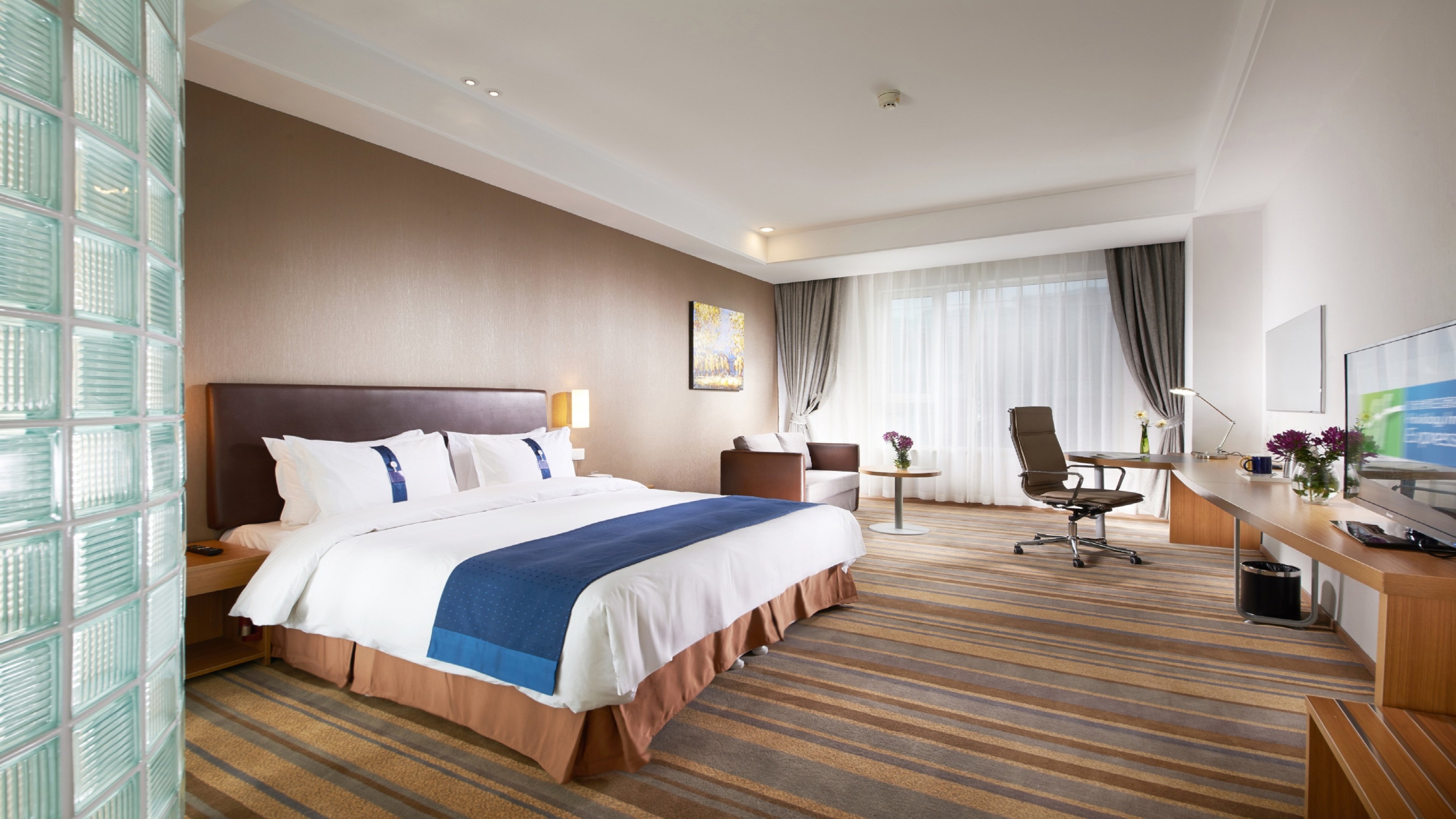 Holiday Inn Express Ordos Dongshen 14/33
