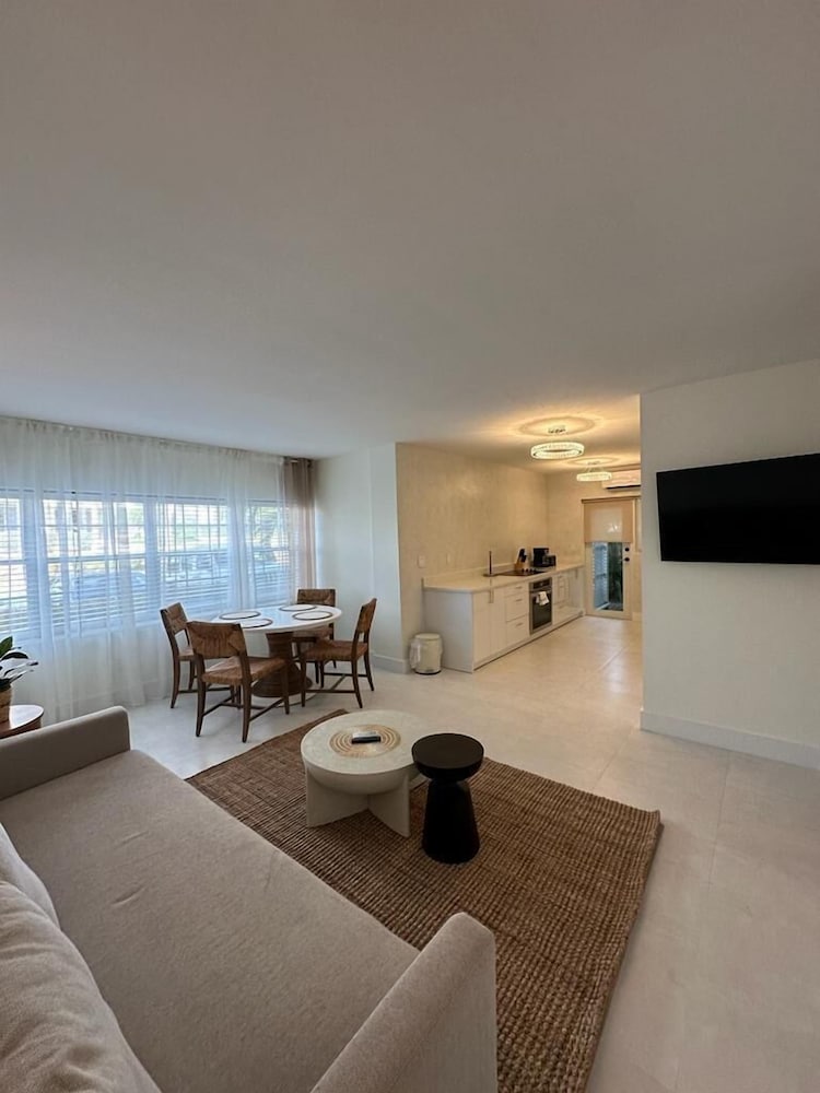 Green Island Inn 30/50