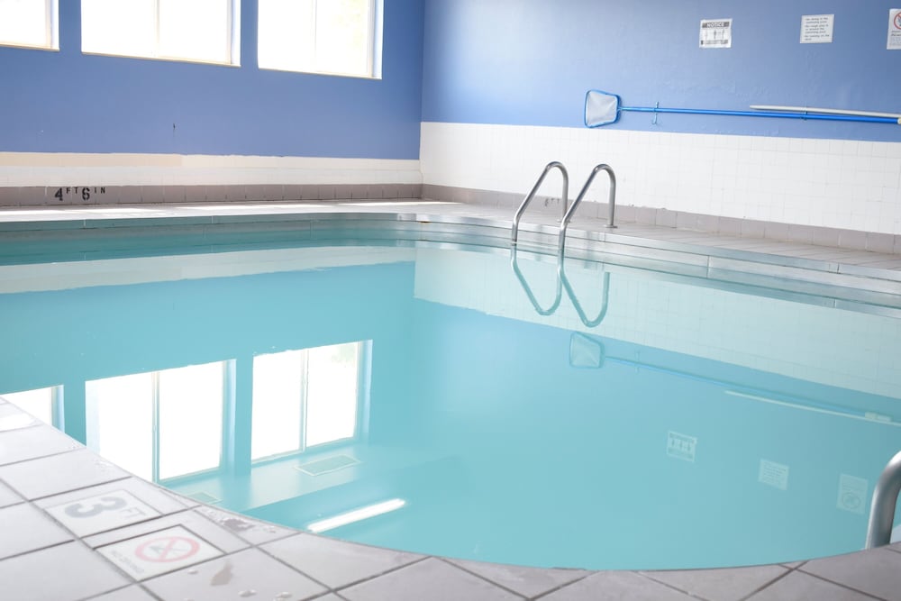 swimming pool spa
