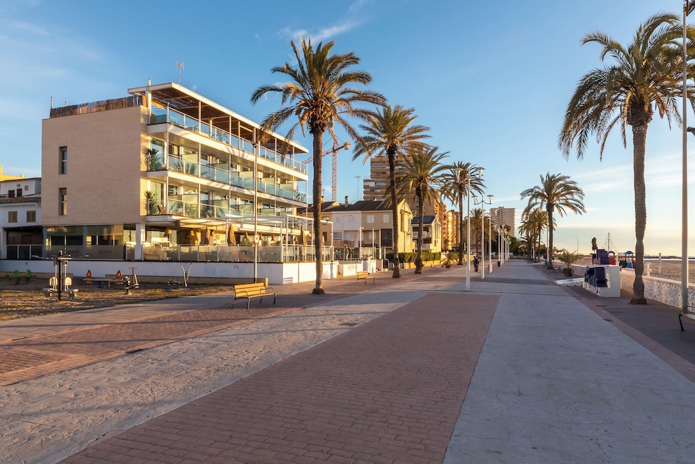 Meraki Beach Hotel Adults Only 40/50