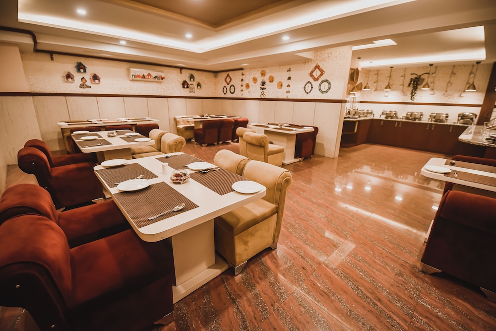 Konark Grand Hotel 27/50