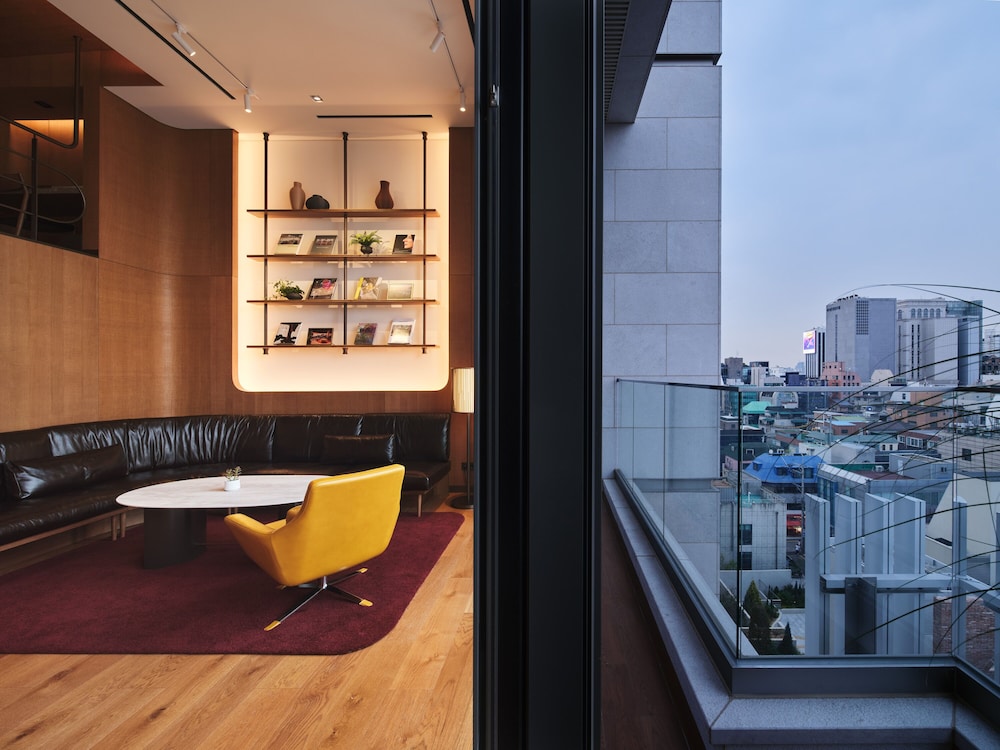 Ananti at Gangnam 24/47