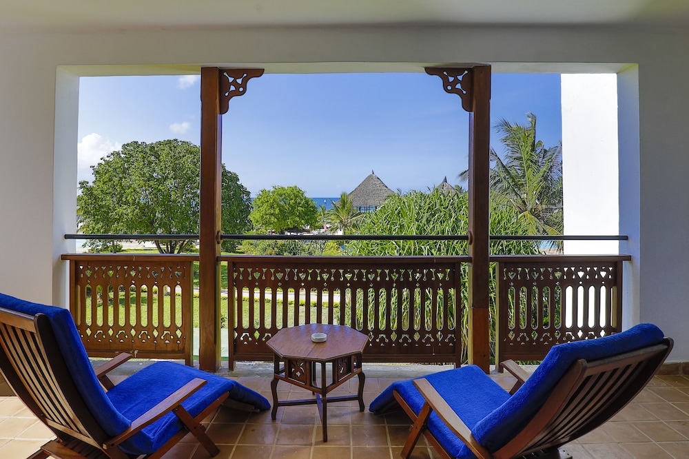Royal Zanzibar Beach Resort 25/50