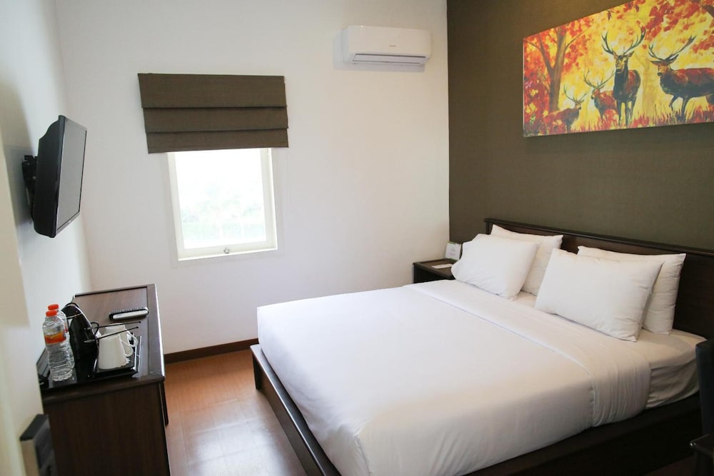 SAMARA RESORT 25/72