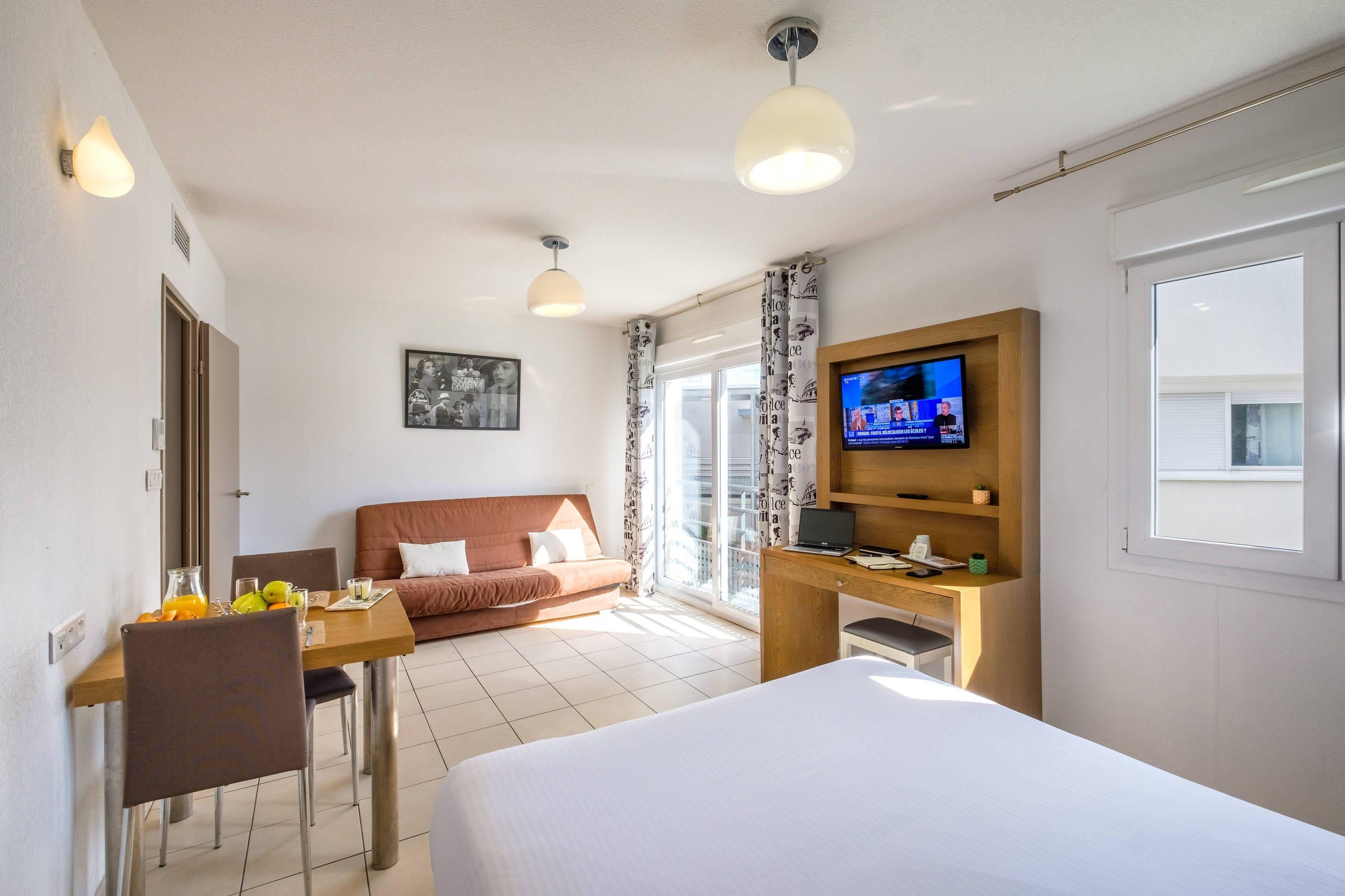 Upgrade, Studio, Queen Bed, Sofa، Comfort Aparthotel Antibes Le Maestria 2/3