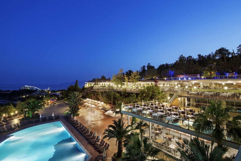 Pine Bay Holiday Resort 42/72