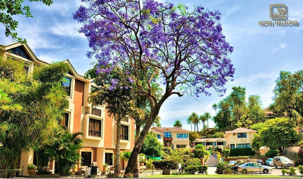 Hotel Hilltone 3/50