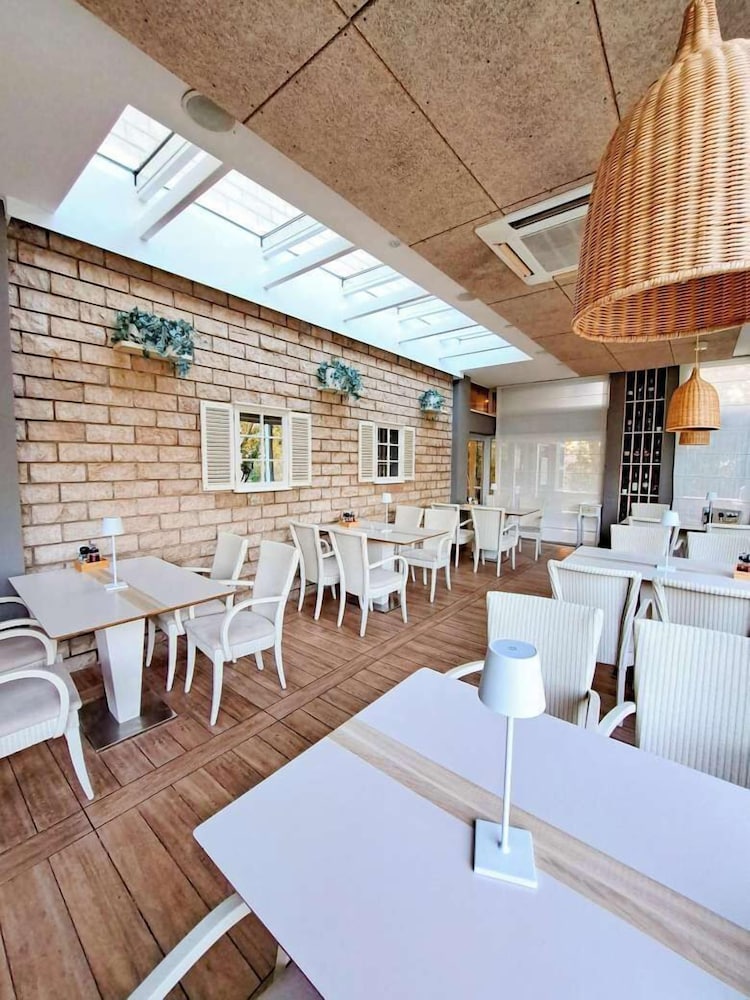 Hotel Brotnjo 54/67