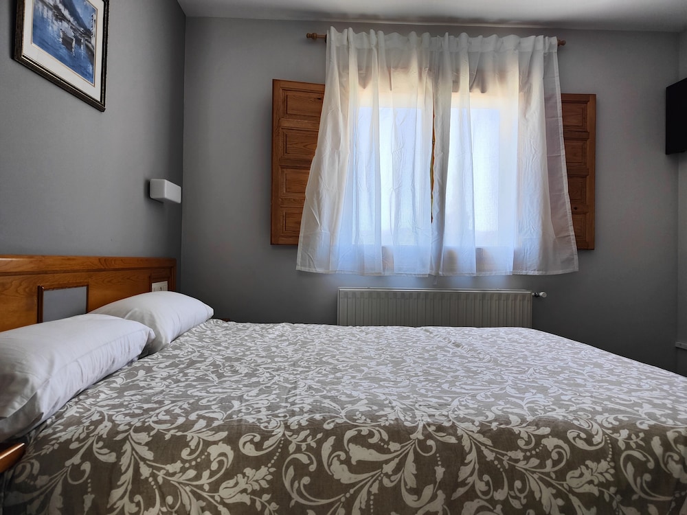 Hotel Puerta de Javalambre 10/30