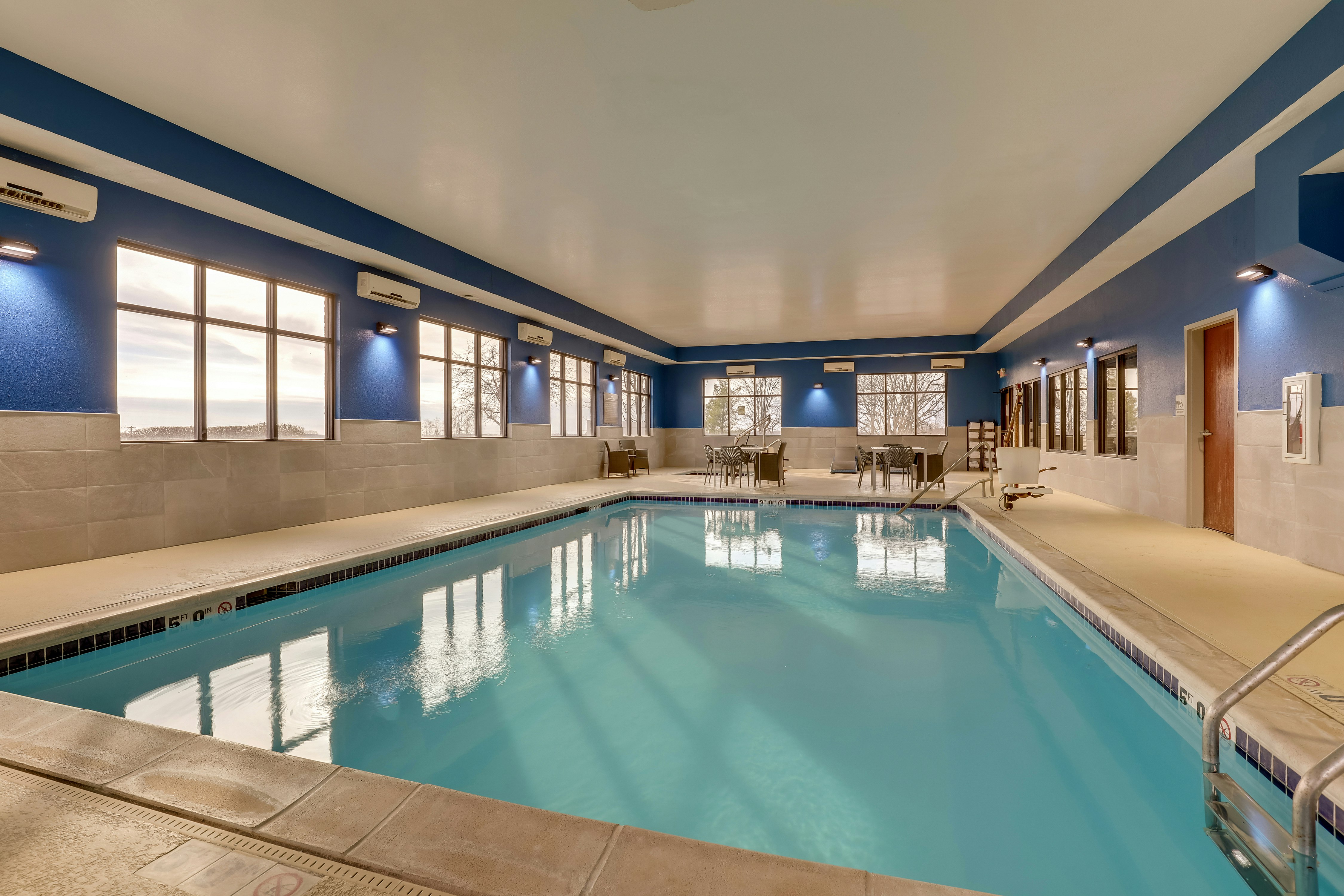 Hampton Inn & Suites St. Louis-Edwardsville 41/69