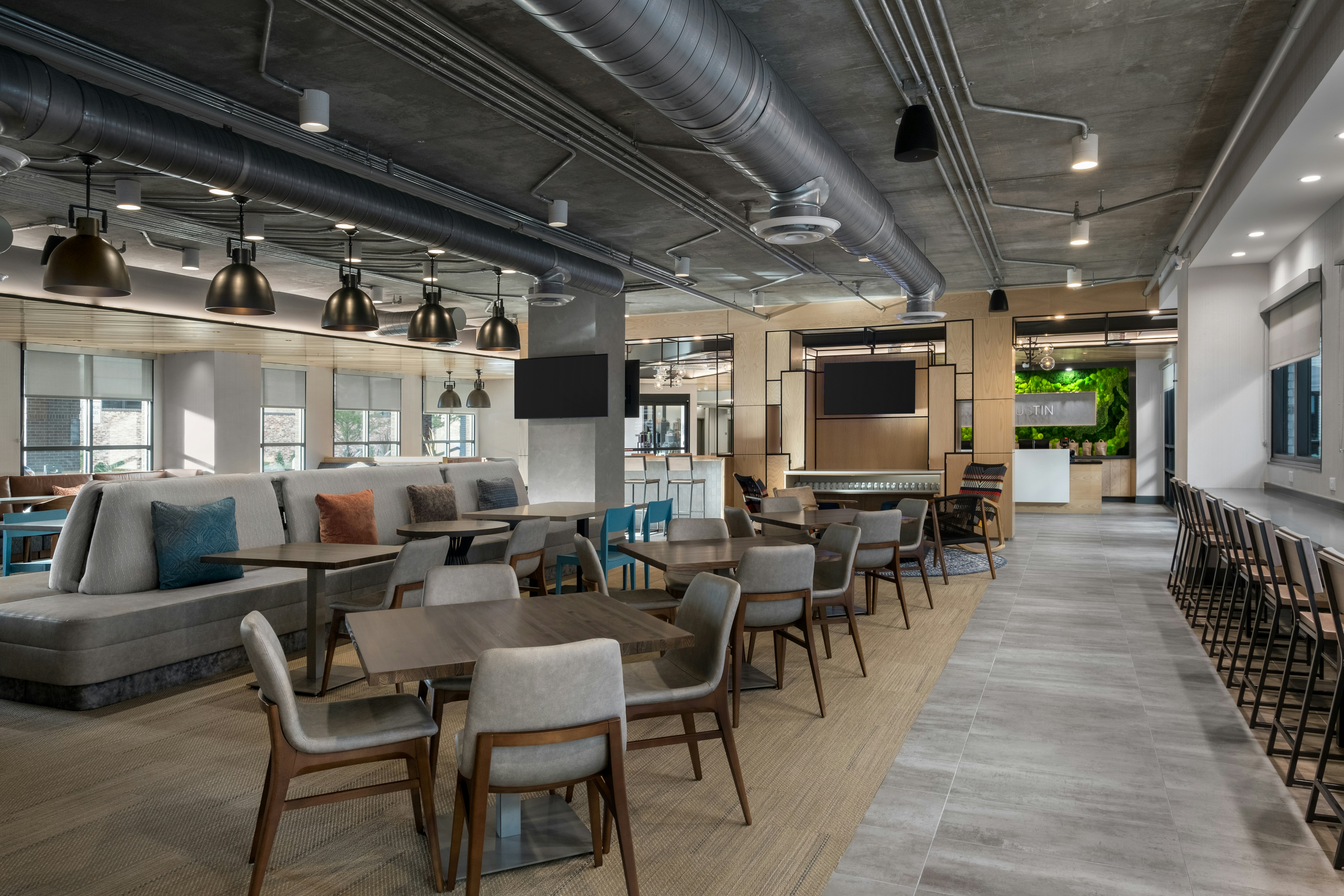 Hampton Inn Austin East Side 5th Street 35/51
