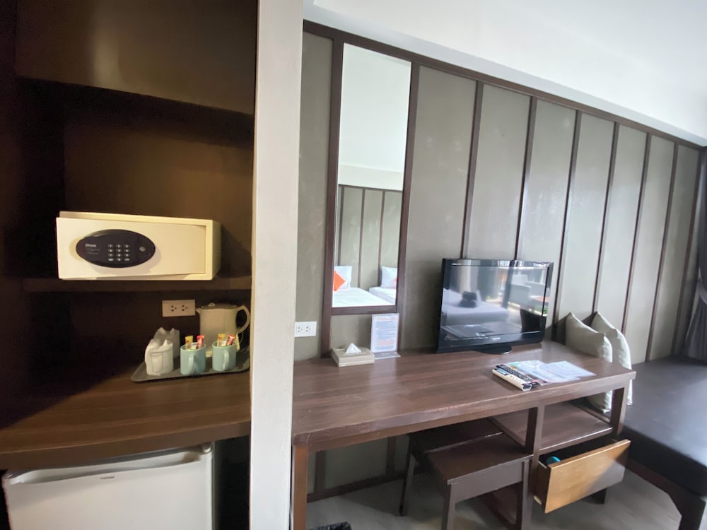 Lalune Beach Resort 24/36