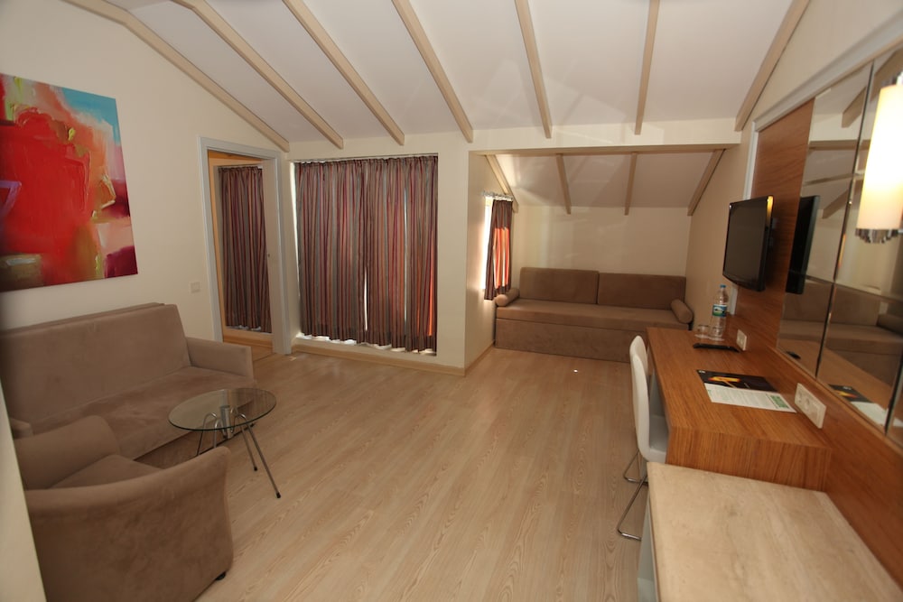 Pegasos Resort 40/74
