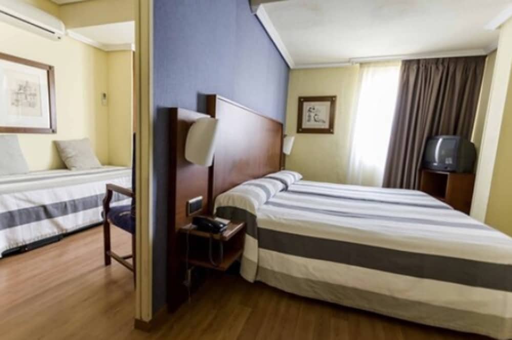 Apartamentos Torreluz 17/72