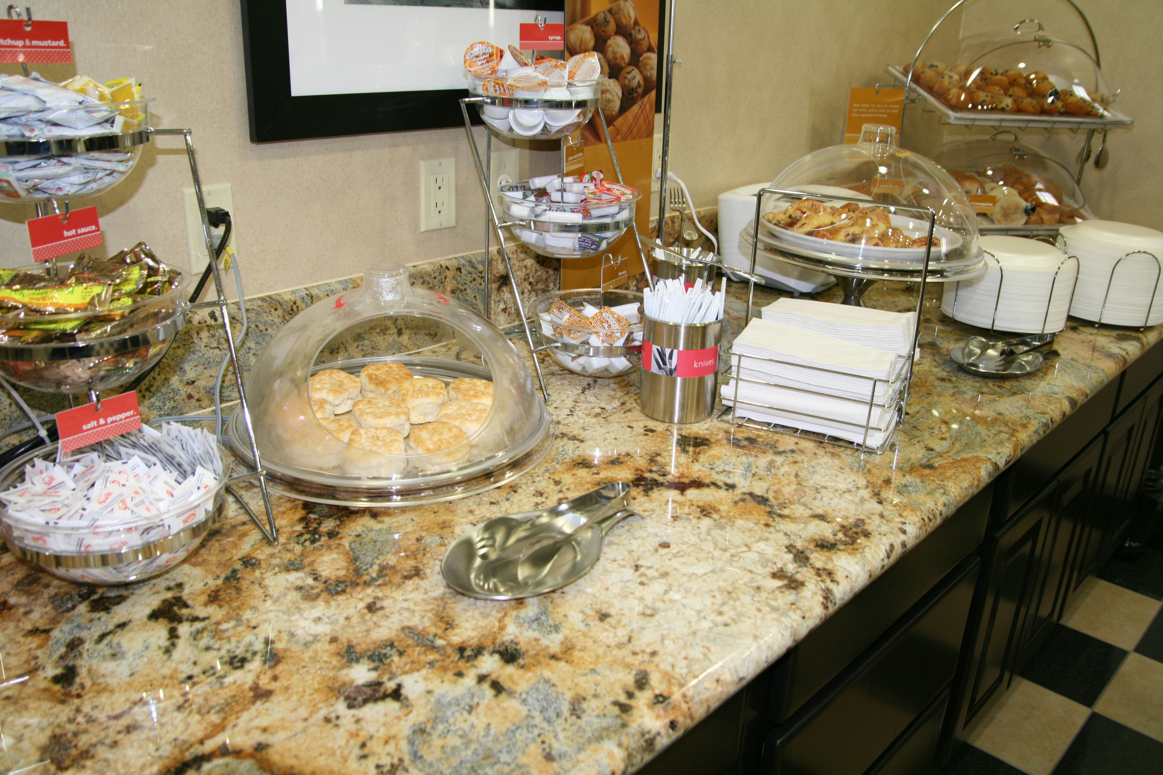 Hampton Inn & Suites Decatur 32/58