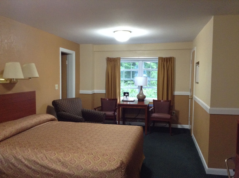 Briarcliff Motel 15/30