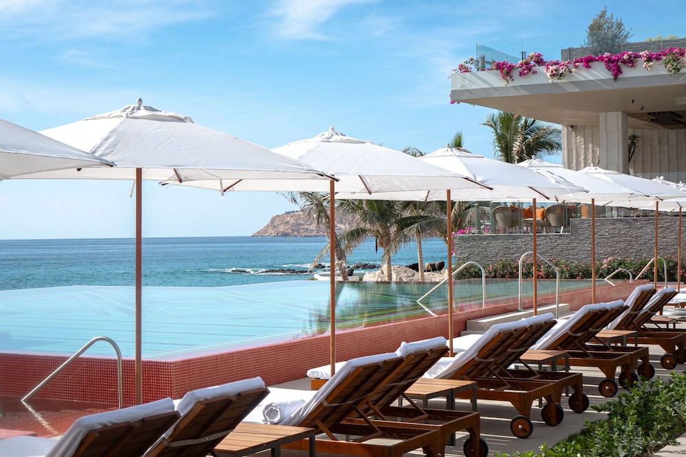 Grand Velas Boutique Hotel 100/104