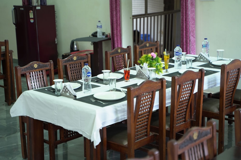 Damyanti Residency Hotel 41/50