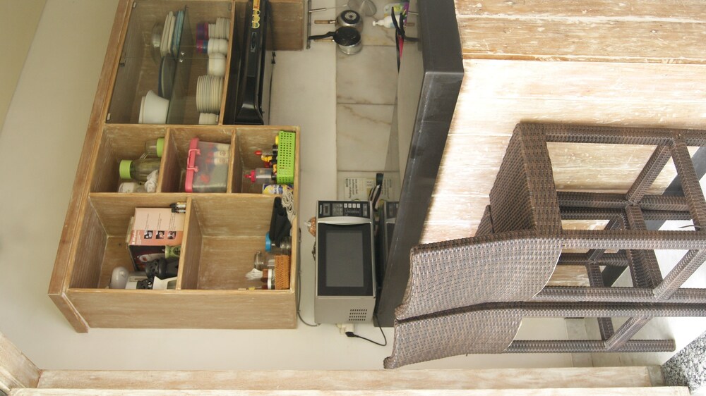 SUGIRAS LIVING 45/51