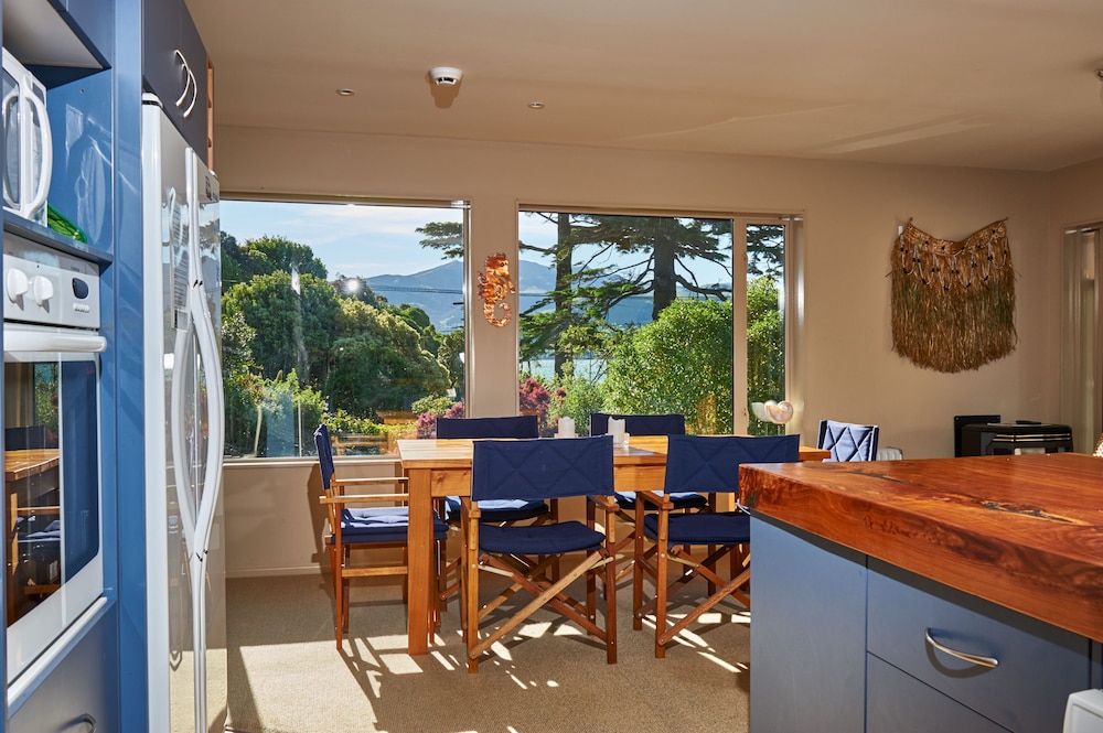 Akaroa on the Beach 3/21