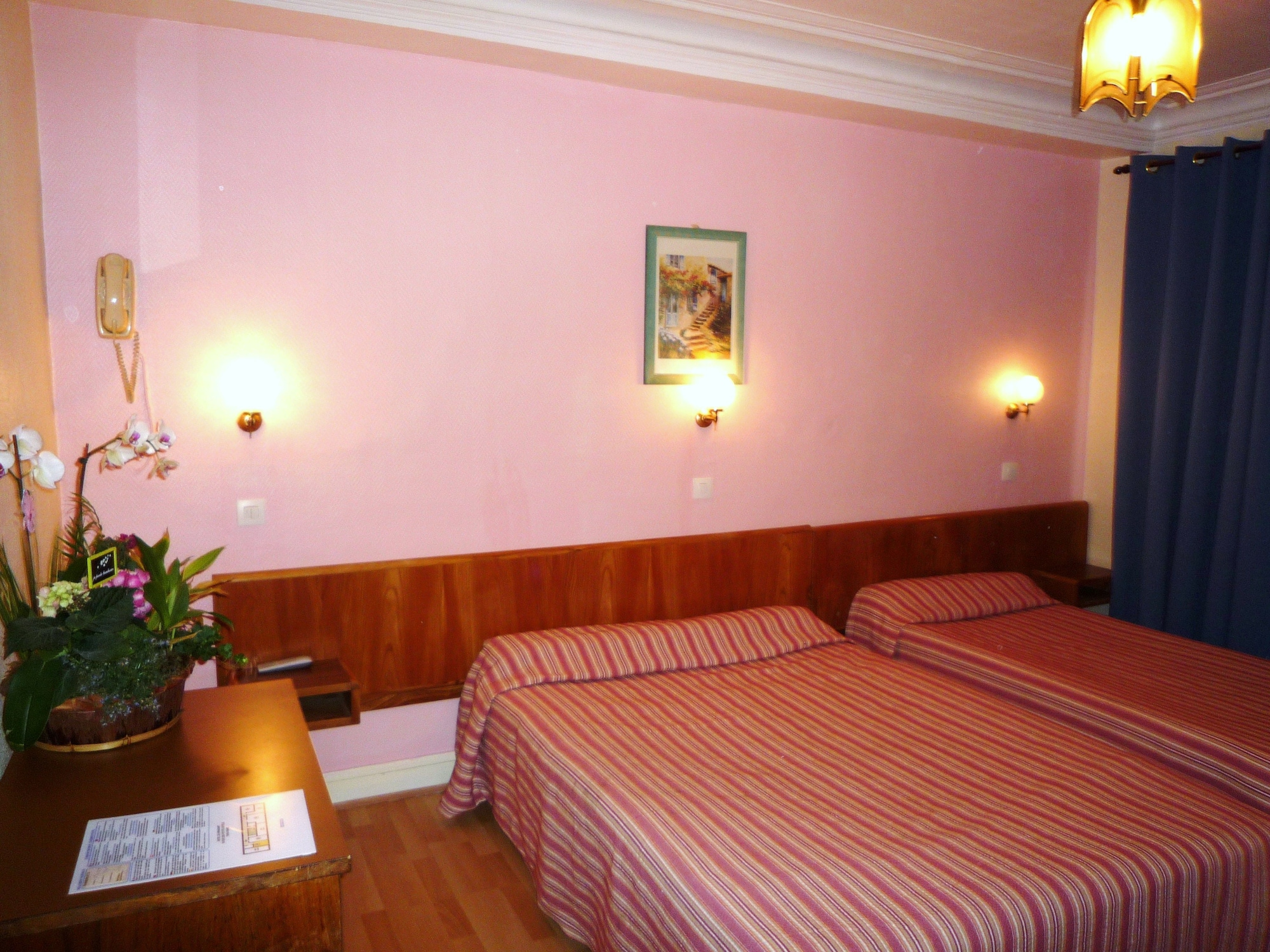ROOM, TRIPLE