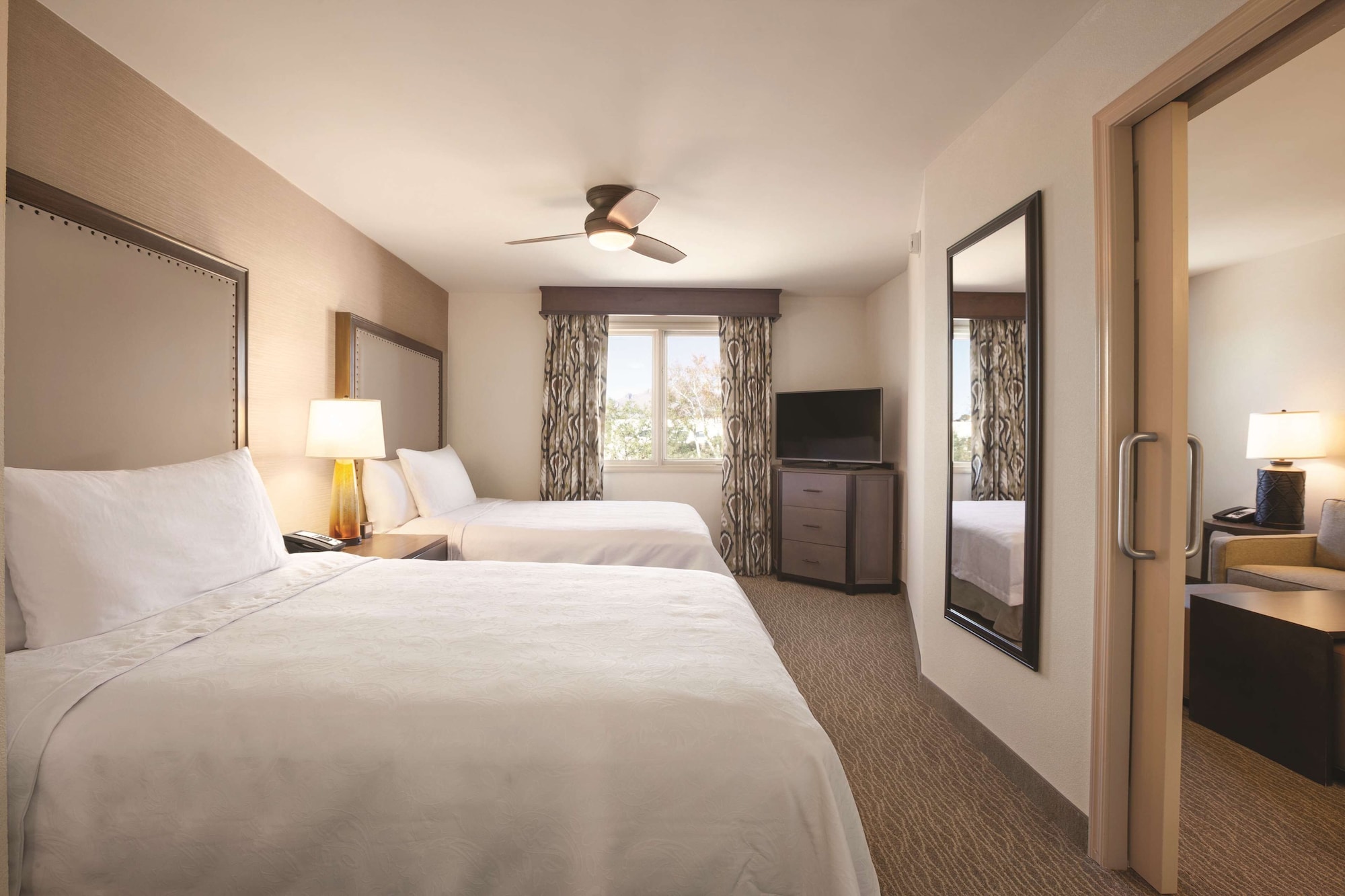 Suite, 2 Queen Beds, Accessible