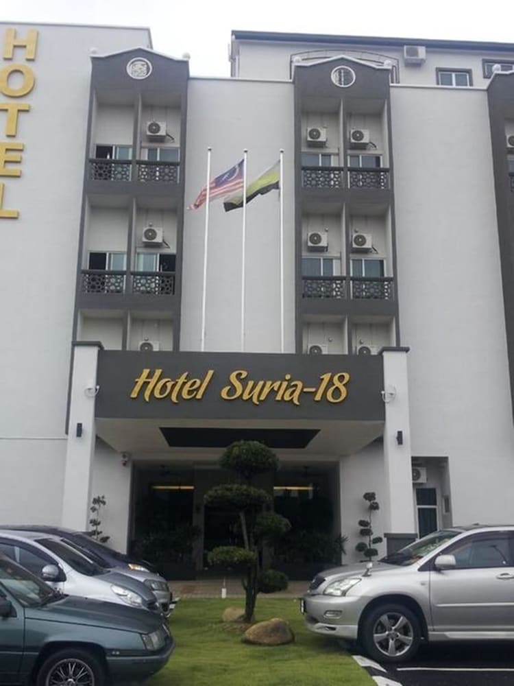 Hotel Suria 18 3/24